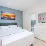 Silver Dream Cornelia, Elegant Apt With Car Park