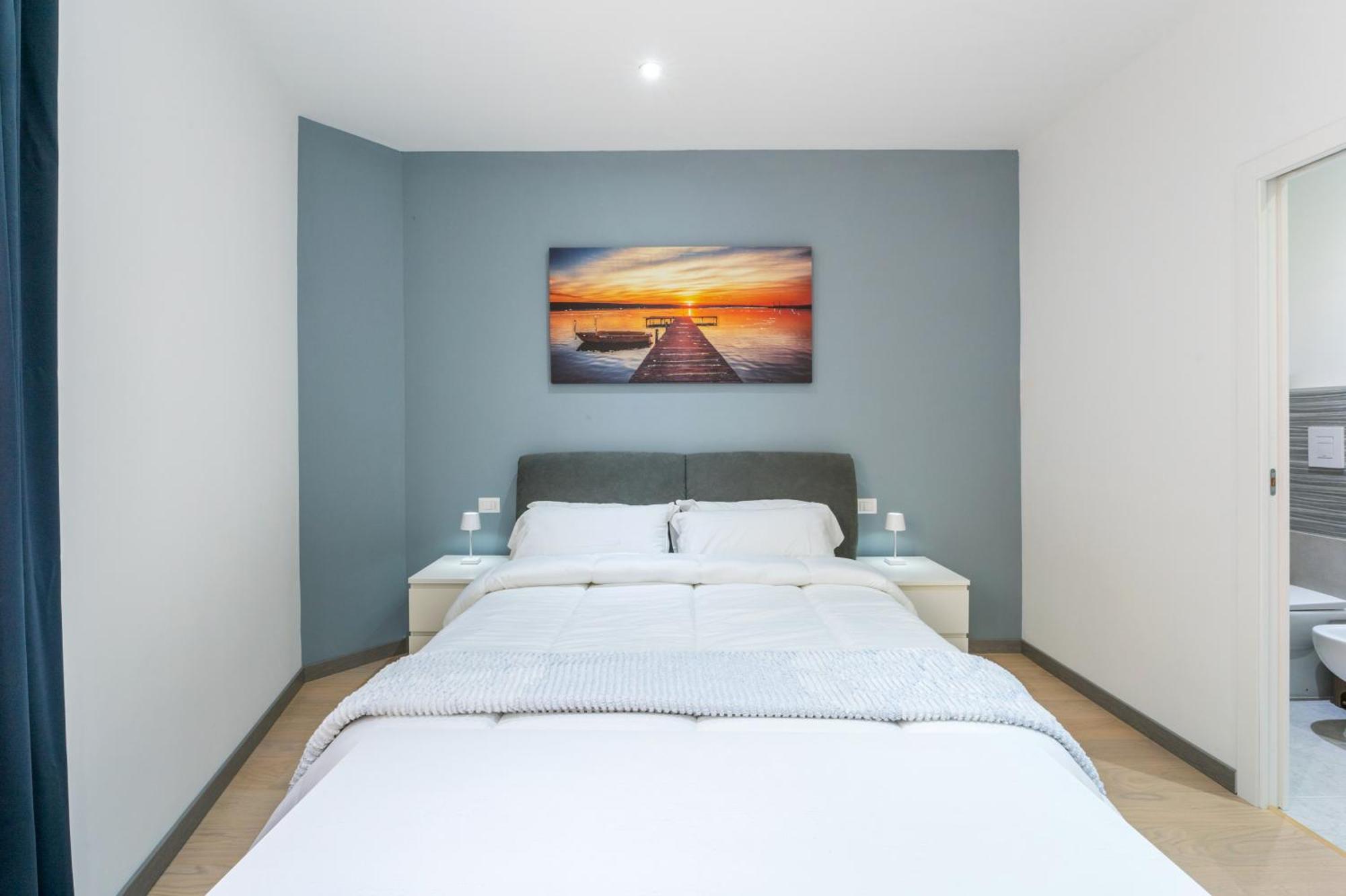 Silver Dream Cornelia, Elegant With Car Park Apartment Rom