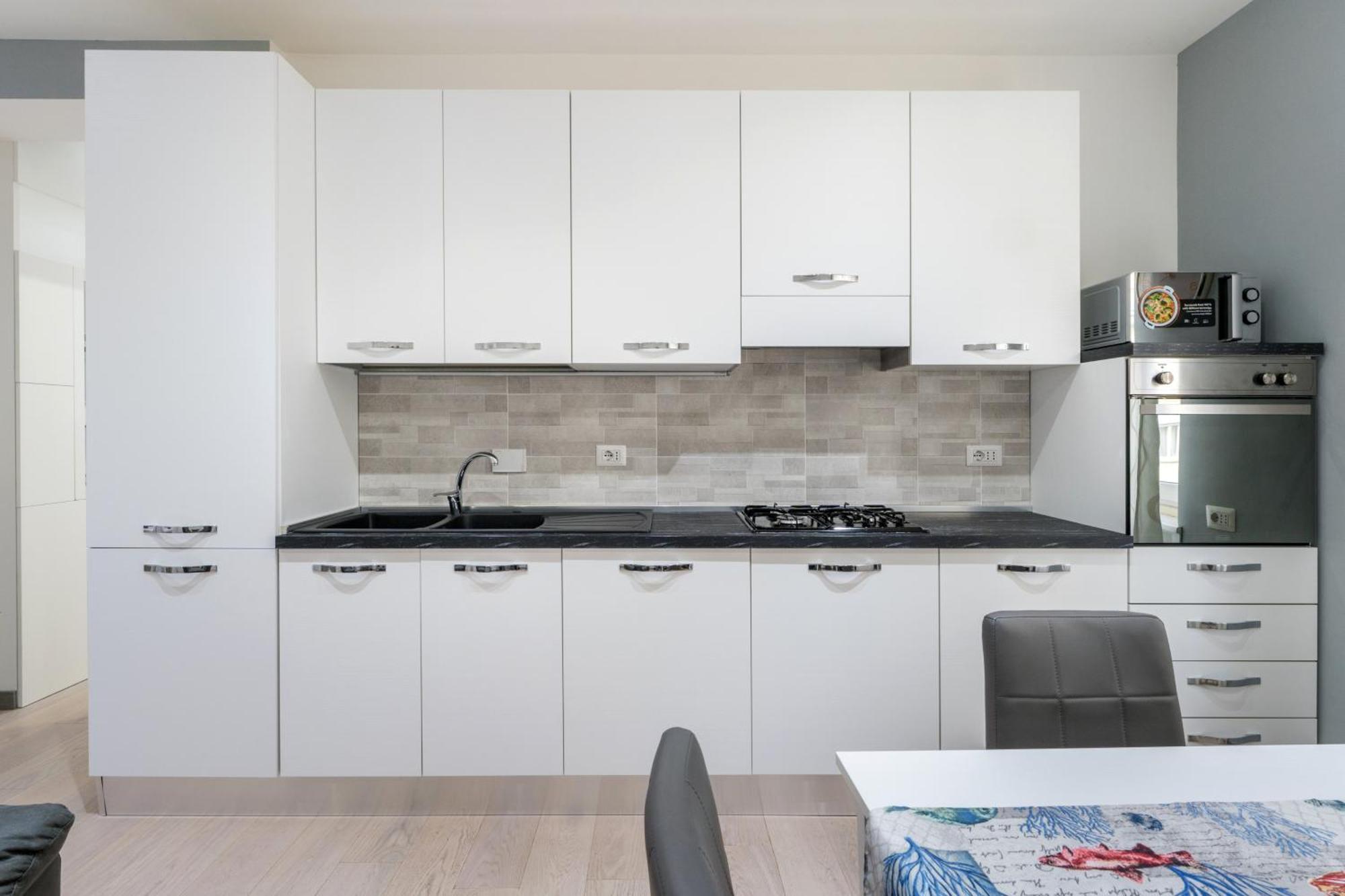 Silver Dream Cornelia, Elegant With Car Park Apartment *